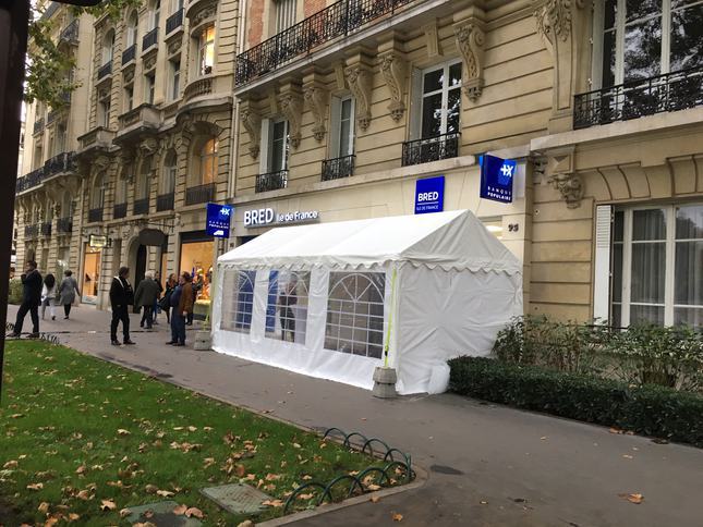 Location d'une tente de réception 3x6 montée pour l'inauguration d'une nouvelle agence bancaire - Neuilly sur Seine (92)