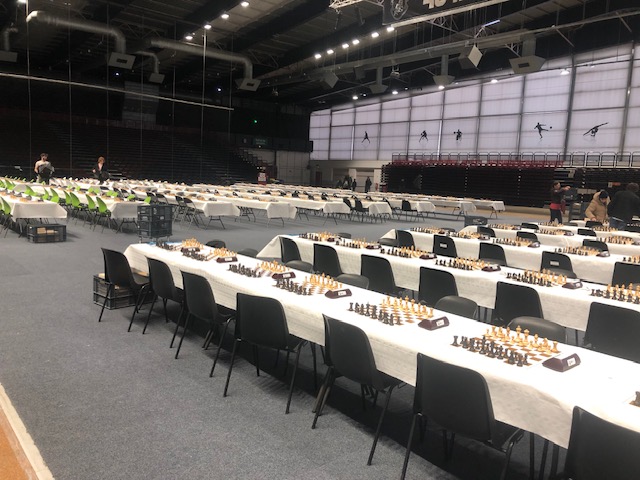 Location de tables rectangles pliantes - Tournoi d'echecs a paris 75